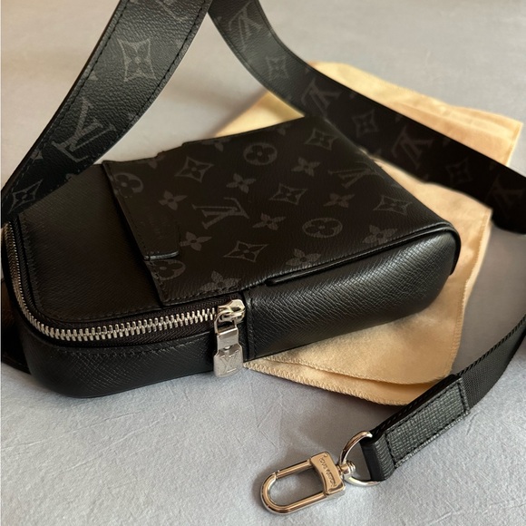 Louis Vuitton Taigarama Outdoor Sling Monogram Eclipse - Picture 1 of 8